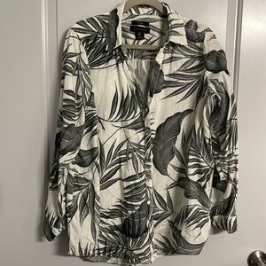 Tahari, 100% Linen, Women’s Large, Oversized, Button down.